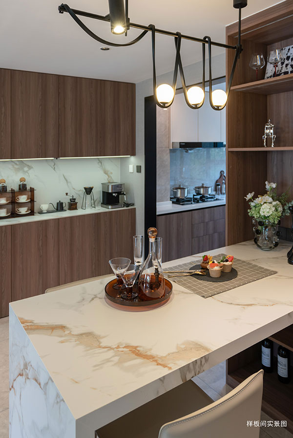 000000.jpg 000000.jpg