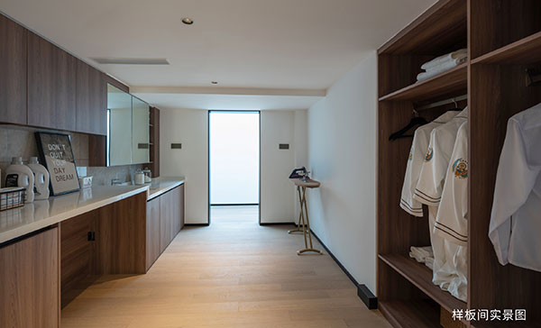 000000.jpg 000000.jpg