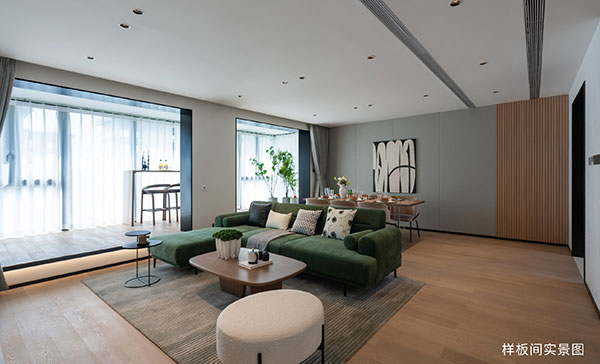 000000.jpg 000000.jpg