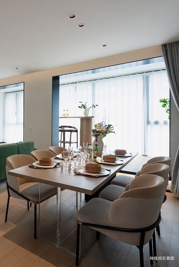 000000.jpg 000000.jpg