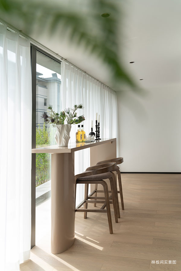 000000.jpg 000000.jpg