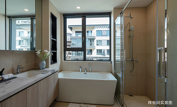 000000.jpg 000000.jpg