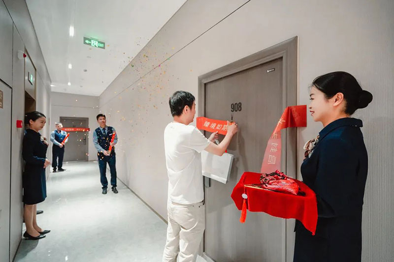 000000.jpg 000000.jpg