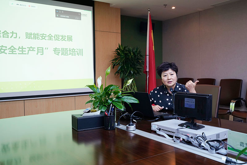 000000.jpg 000000.jpg