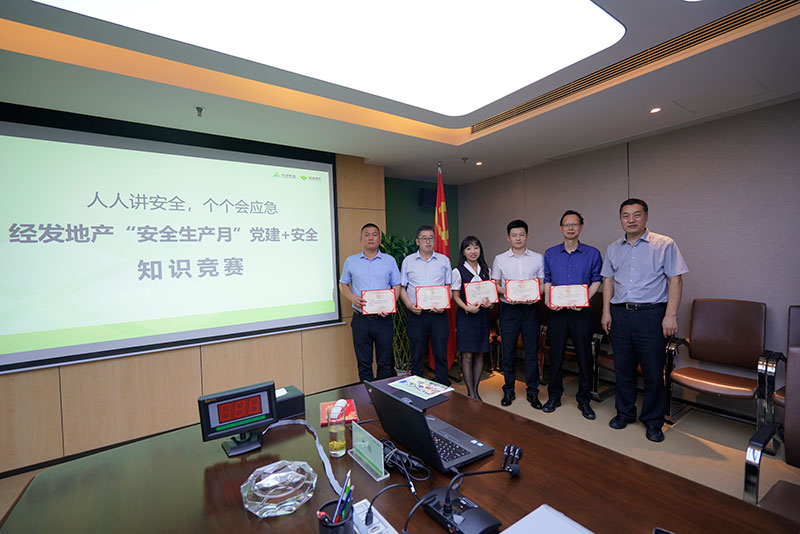 000000.jpg 000000.jpg