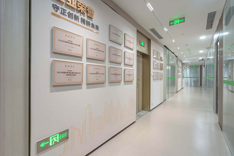 000000.jpg 000000.jpg