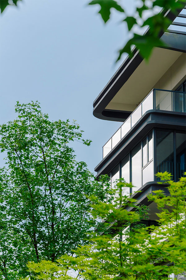 000000.jpg 000000.jpg