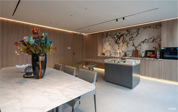 000000.jpg 000000.jpg