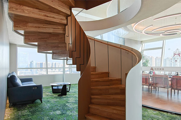 000000.jpg 000000.jpg