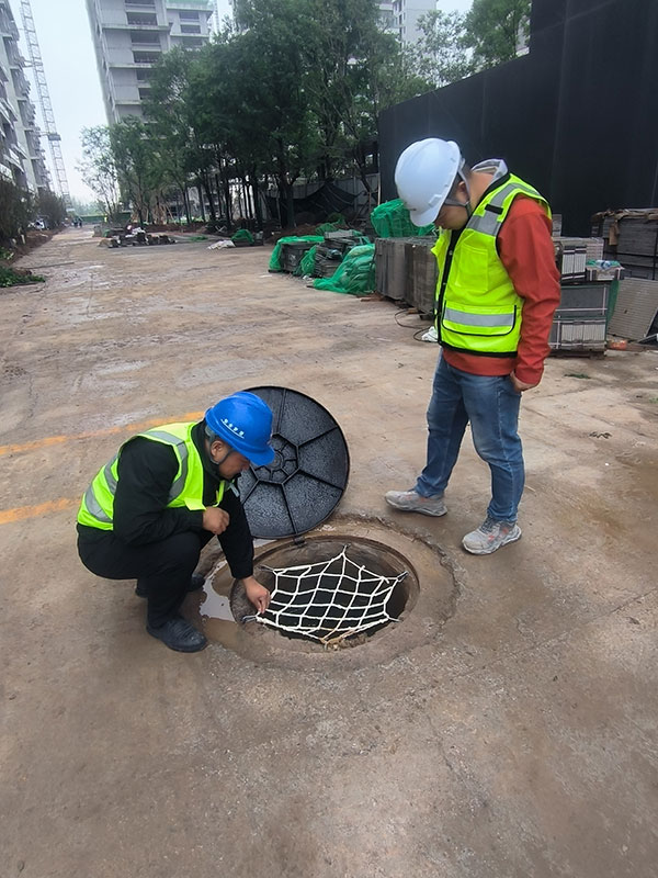 000000.jpg 000000.jpg